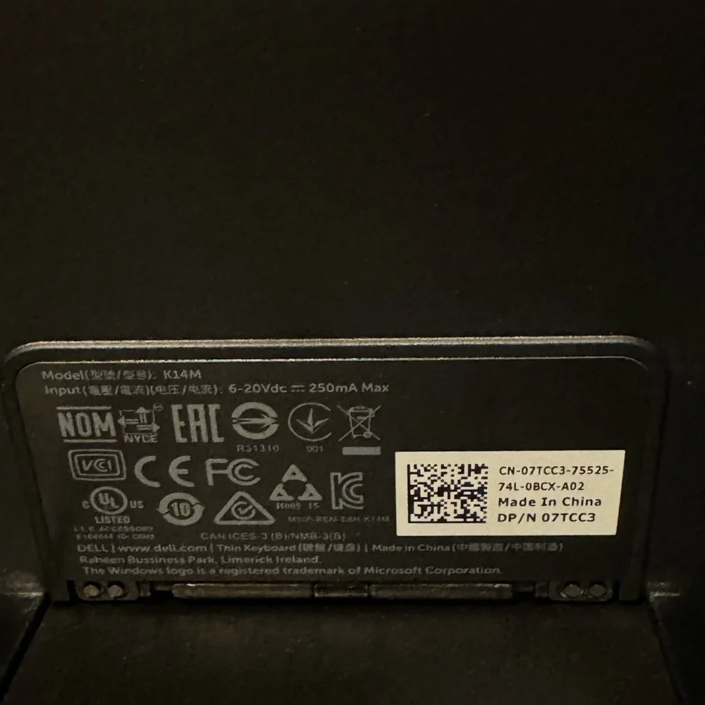 Dell slim folio Black Keyboard with Stand, touchpad